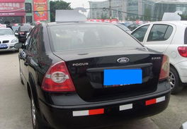 典当行直拍 万元起售的黑色1.6L福特福克斯，高性价比二手座驾